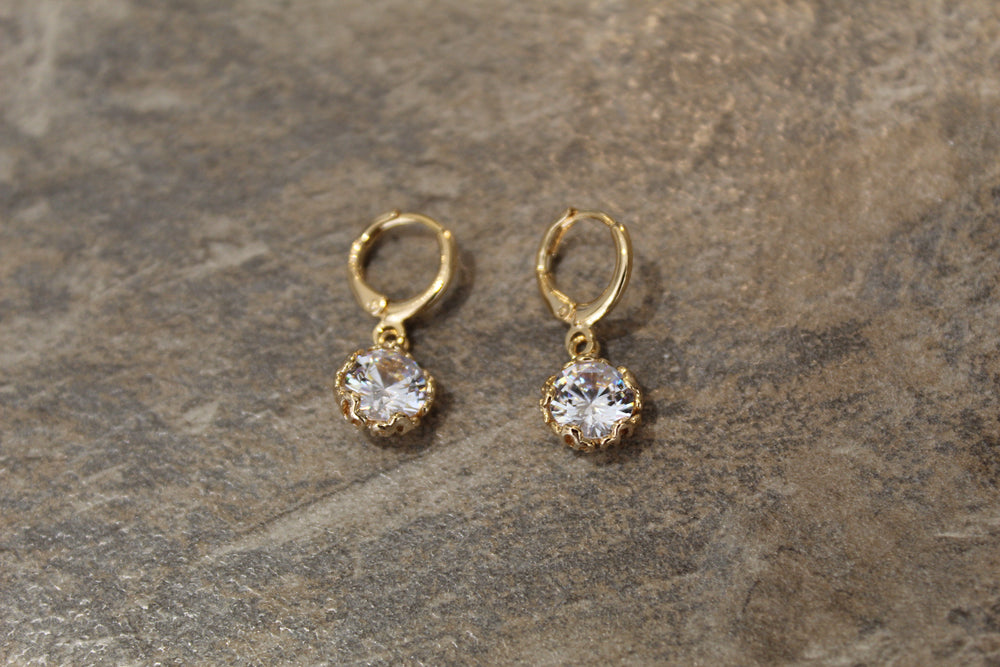 Fashionable Gold Earrings